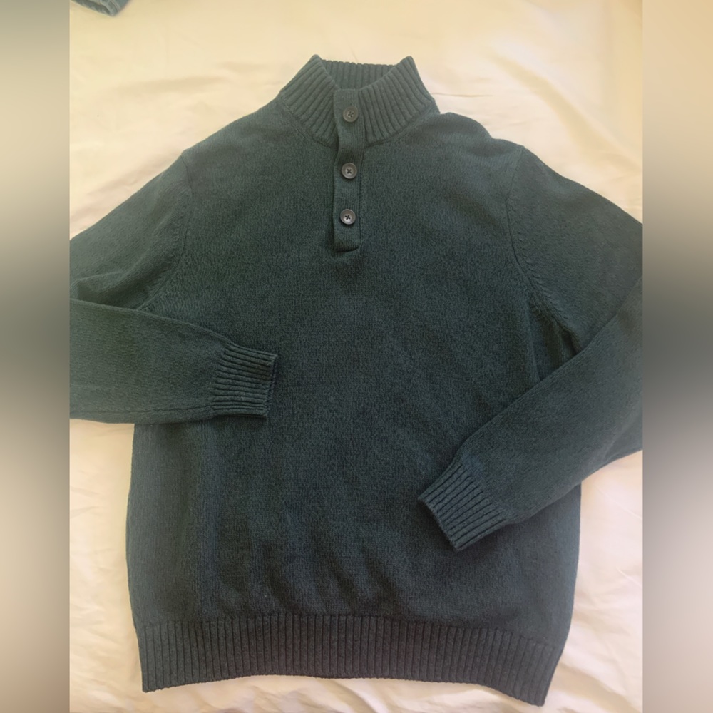 IZOD sweater